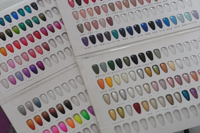 自分に似合うネイルを見つける！～ネイルカラーの選び方～